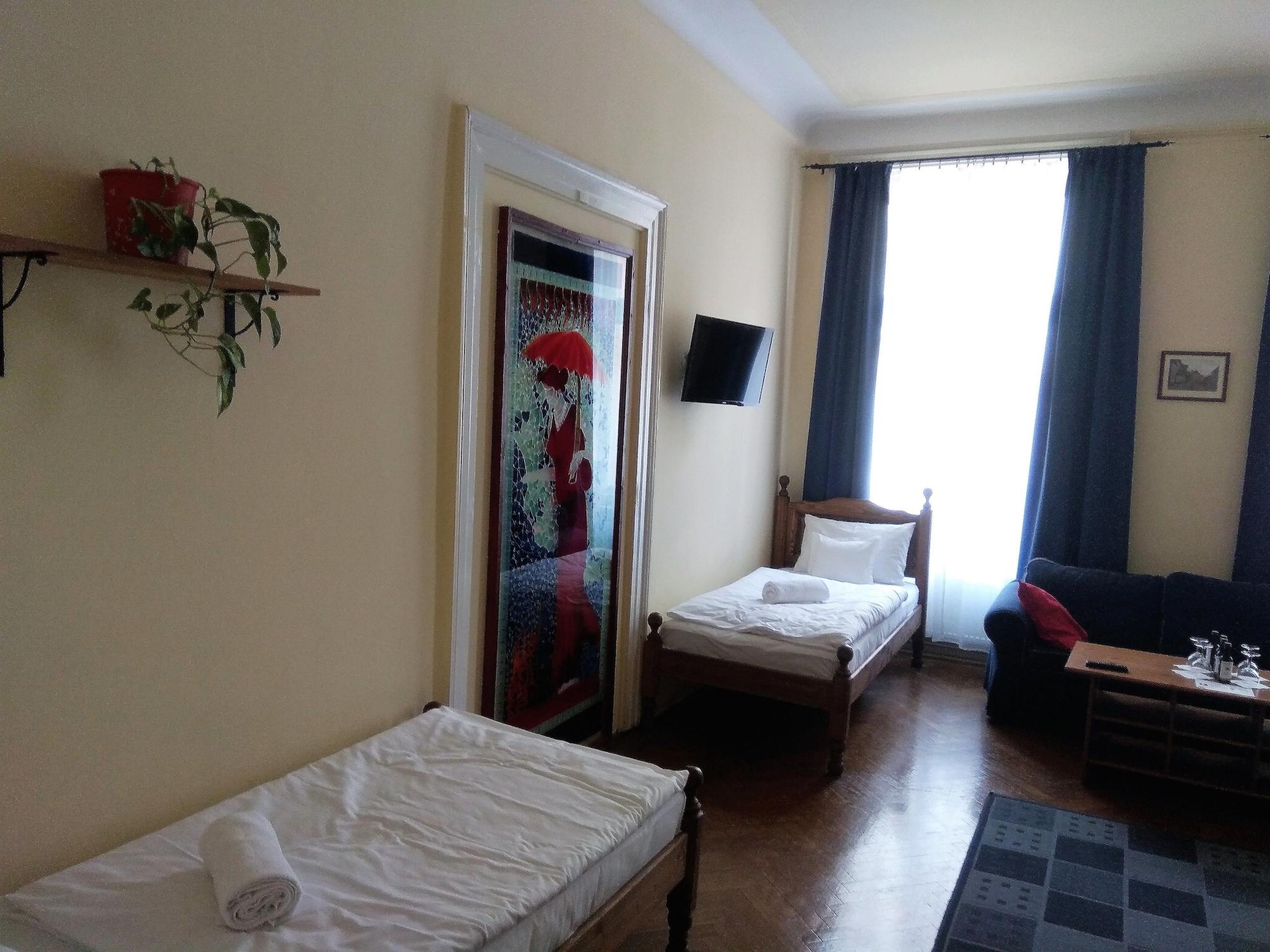 Merlin Hotel Praha Bagian luar foto