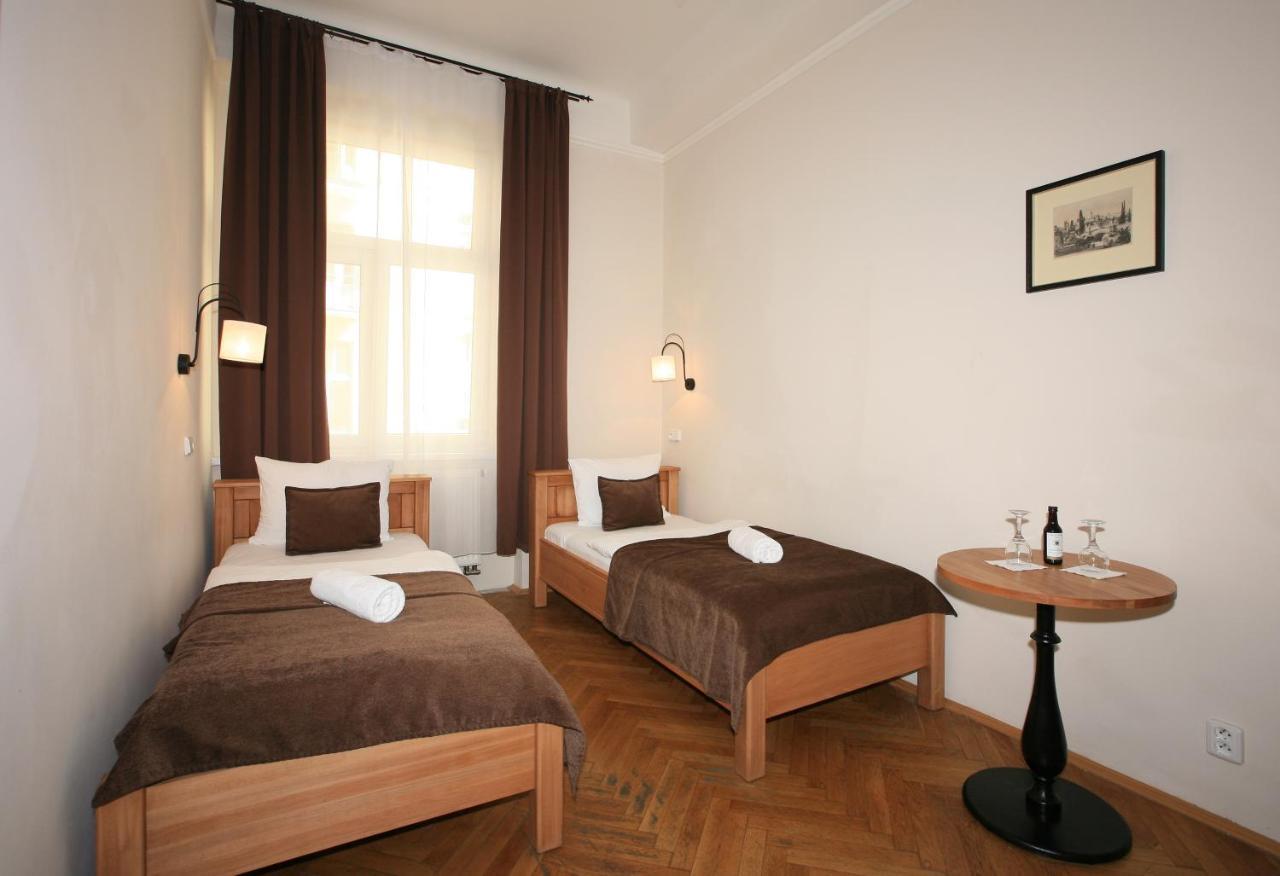 Merlin Hotel Praha Bagian luar foto