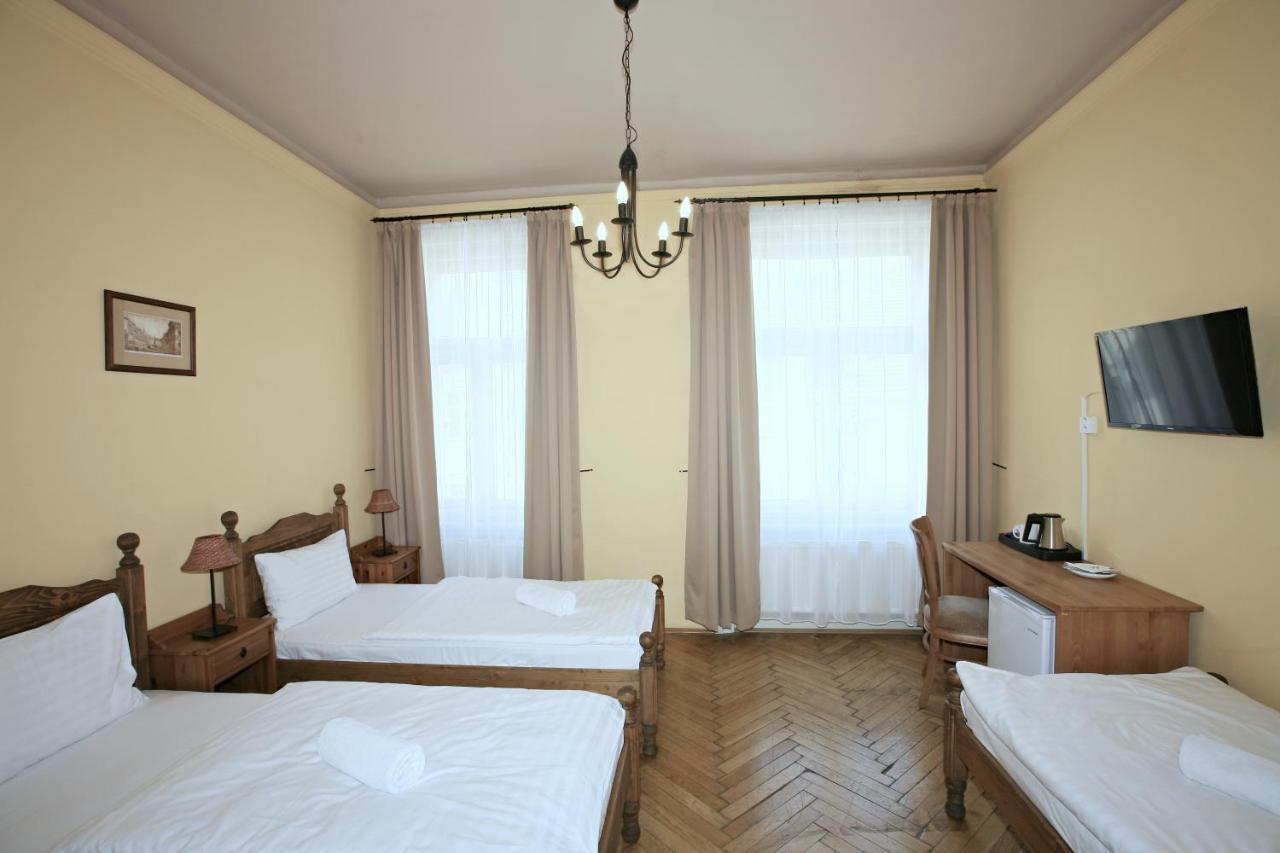 Merlin Hotel Praha Bagian luar foto